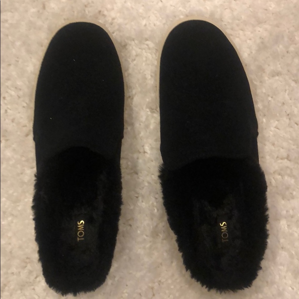 Toms slide on shoes